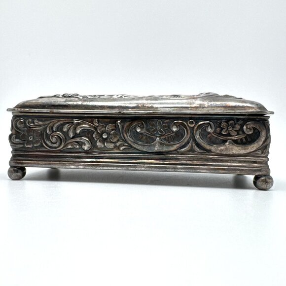 Wilcox Silver Plate Gilt Trinket Box Rectangular Jewelry Floral Embossed Hinged - Picture 13 of 13